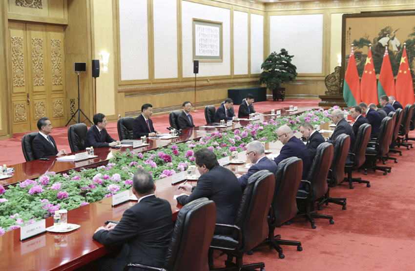 4月25日，國家主席習近平在北京人民大會堂會見白俄羅斯總統盧卡申科。新華社記者 王曄 攝