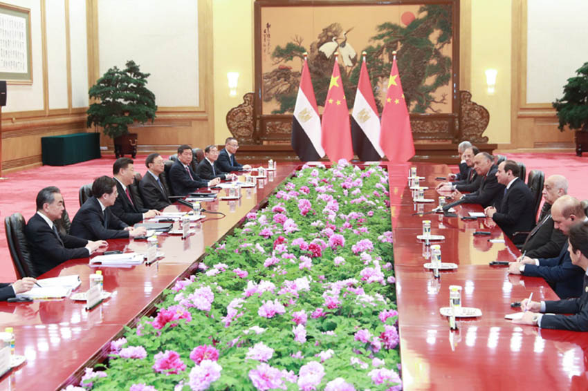 4月25日，國家主席習近平在北京人民大會堂會見埃及總統塞西。新華社記者 龐興雷 攝
