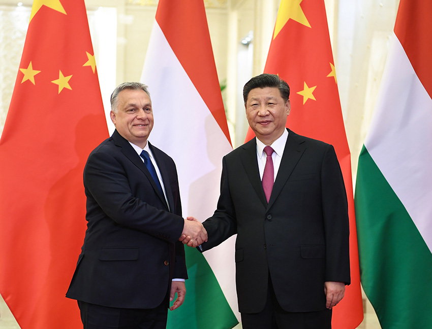 4月25日，國家主席習近平在北京人民大會堂會見匈牙利總理歐爾班。 新華社記者 燕雁 攝