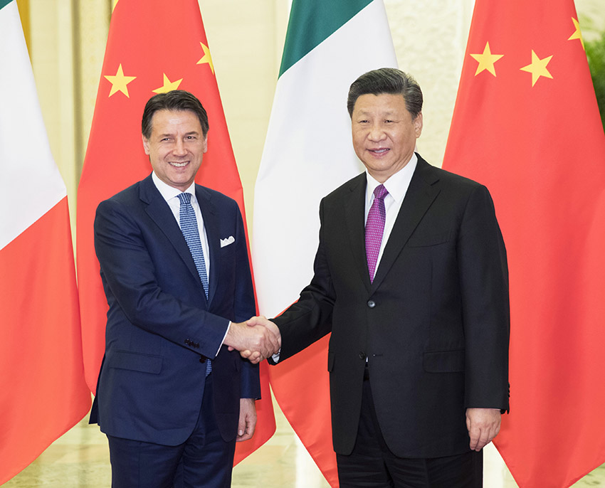 4月27日，國家主席習近平在北京人民大會堂會見意大利總理孔特。 新華社記者 黃敬文 攝