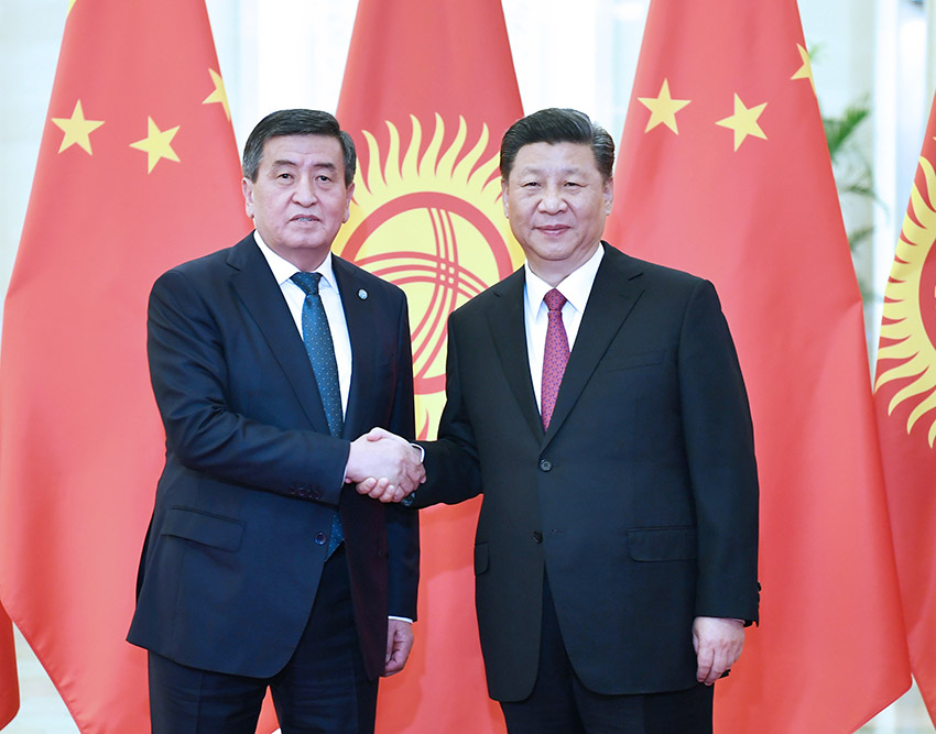 4月28日，國家主席習近平在北京人民大會堂會見吉爾吉斯斯坦總統熱恩別科夫。 新華社記者 謝環馳 攝