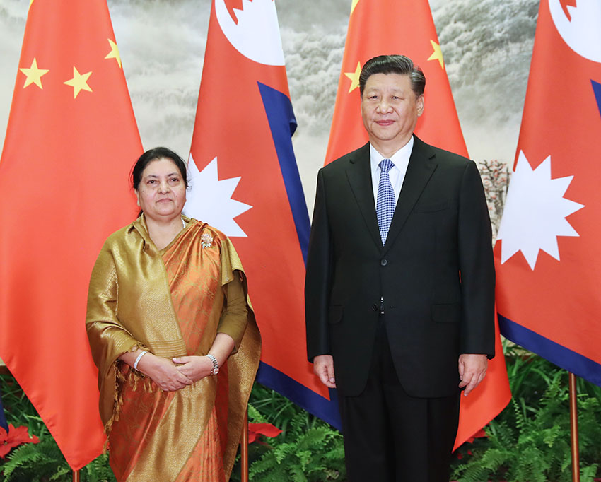 4月29日，國家主席習近平在北京人民大會堂同尼泊爾總統班達裡舉行會談。 新華社記者 黃敬文 攝