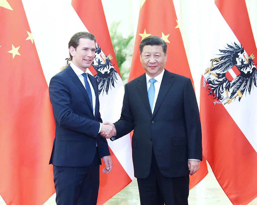 4月29日，國家主席習近平在北京人民大會堂會見奧地利總理庫爾茨。 新華社記者 劉衛兵 攝