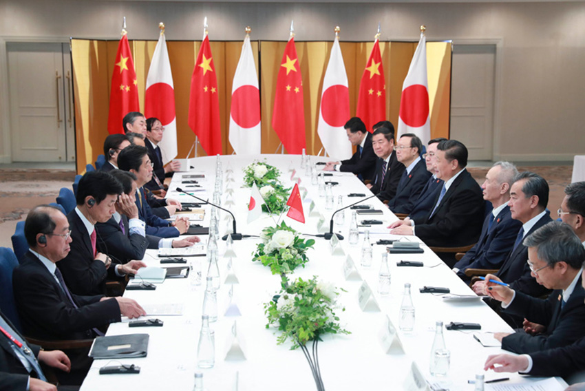 6月27日，國家主席習近平在大阪會見日本首相安倍晉三。 新華社記者 龐興雷 攝