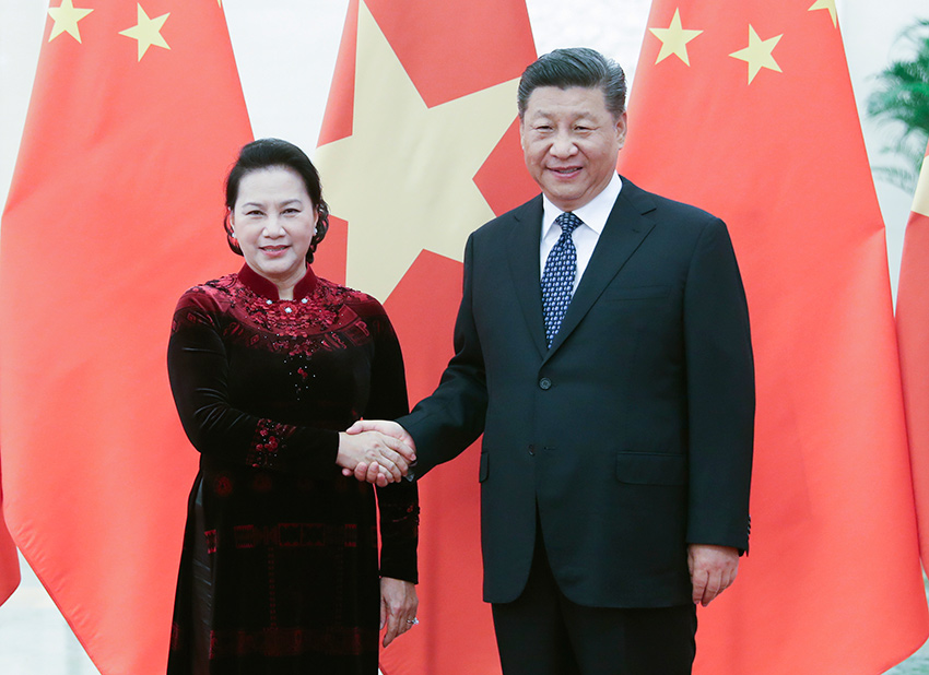 7月12日，國家主席習近平在北京人民大會堂會見越南國會主席阮氏金銀。 新華社記者姚大偉攝