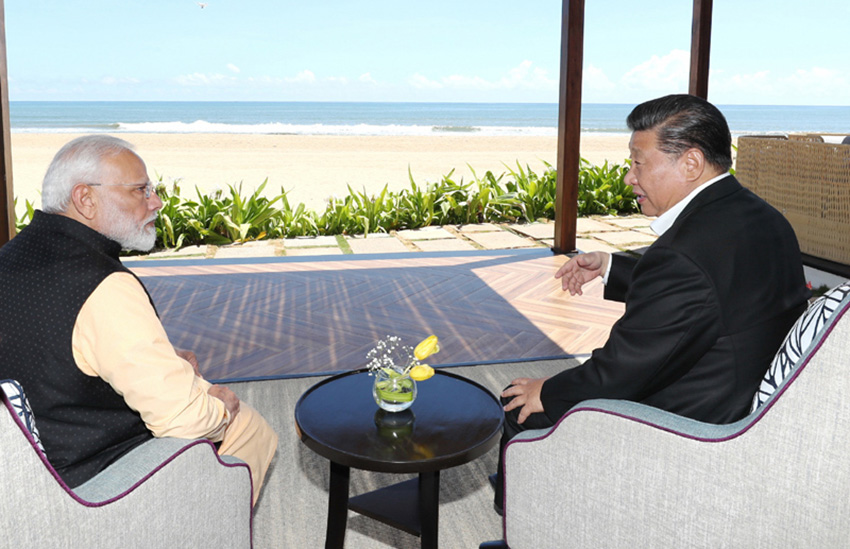 10月12日，國家主席習近平在金奈同印度總理莫迪繼續舉行會晤。 新華社記者 鞠鵬 攝