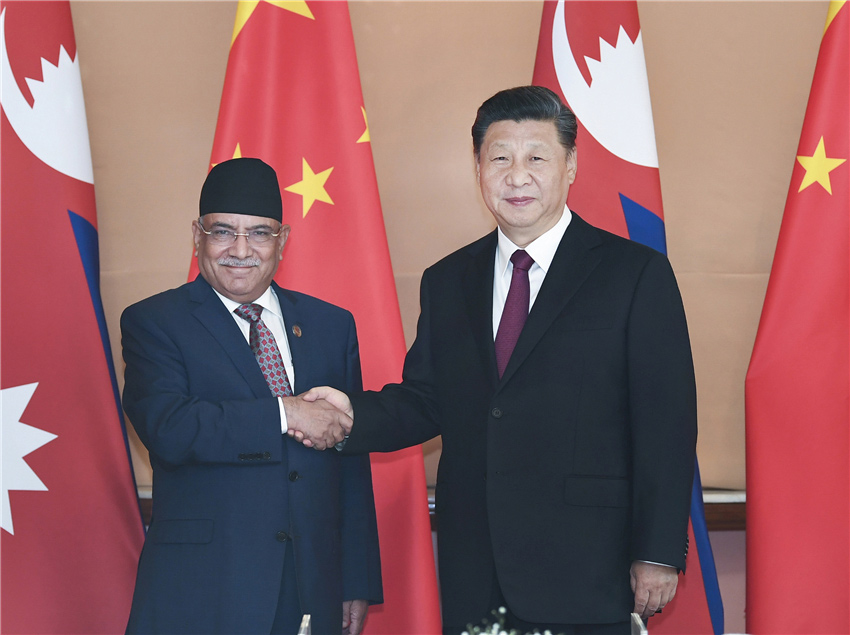 10月13日，國家主席習近平在加德滿都下榻飯店會見尼泊爾共產黨聯合主席普拉昌達。 新華社記者 謝環馳 攝