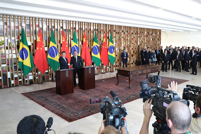 當地時間11月13日，國家主席習近平在巴西利亞同巴西總統博索納羅會談。這是會談后，兩國元首共同會見記者。 新華社記者 丁海濤 攝