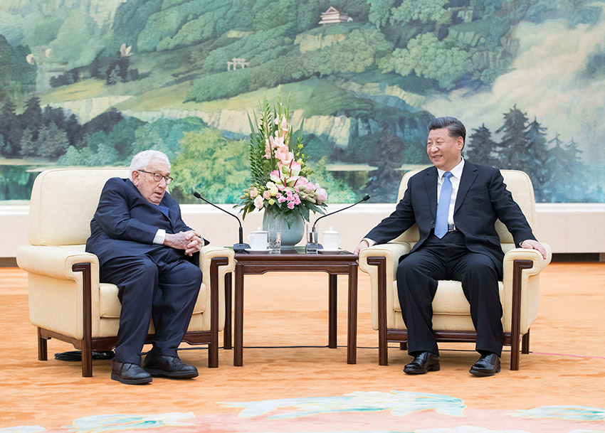 11月22日，國家主席習近平在北京人民大會堂會見美國前國務卿基辛格。 新華社記者 王曄 攝