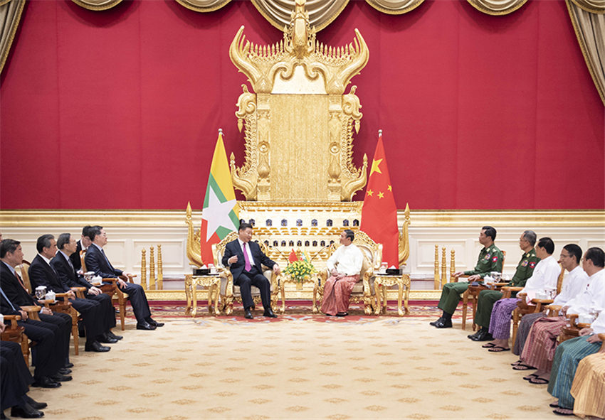 當地時間1月17日下午，國家主席習近平在內比都同緬甸總統溫敏會談。新華社記者 謝環馳 攝