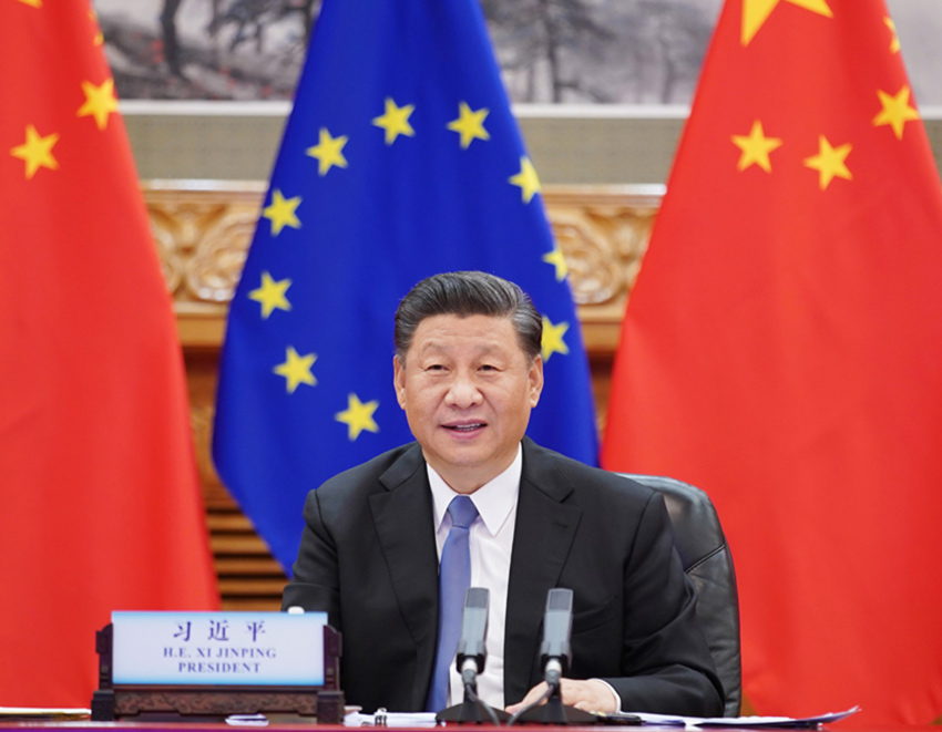 6月22日晚，國家主席習近平在北京以視頻方式會見歐洲理事會主席米歇爾和歐盟委員會主席馮德萊恩。 新華社記者 王曄 攝