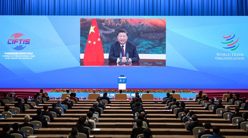 9月4日，国家主席习近平在2020年中国国际服务贸易交易会全球服务贸易峰会上致辞。新华社记者 李涛 摄
