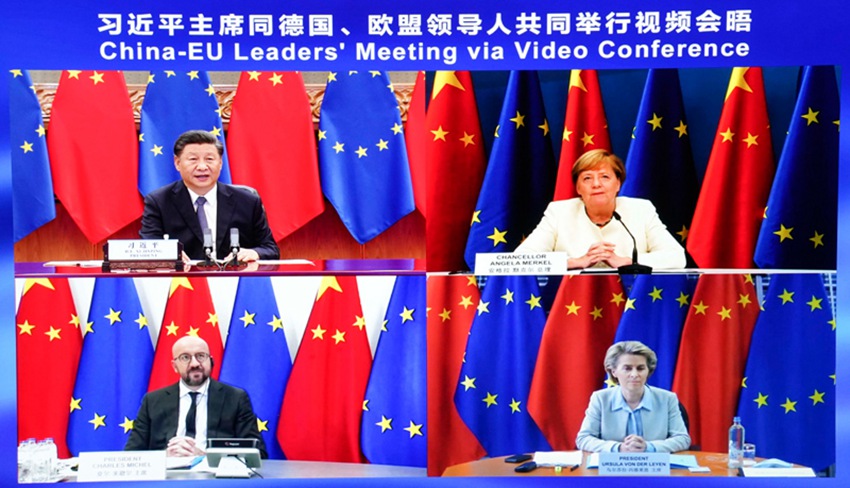 9月14日晚，国家主席习近平在北京同欧盟轮值主席国德国总理默克尔、欧洲理事会主席米歇尔、欧盟委员会主席冯德莱恩共同举行会晤，会晤以视频方式举行。新华社记者 庞兴雷 摄