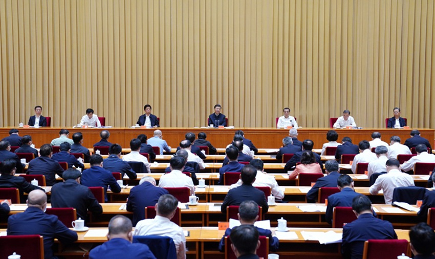 9月25日至26日，第三次中央新疆工作座谈会在北京召开。中共中央总书记、国家主席、中央军委主席习近平出席会议并发表重要讲话。新华社记者 王晔 摄