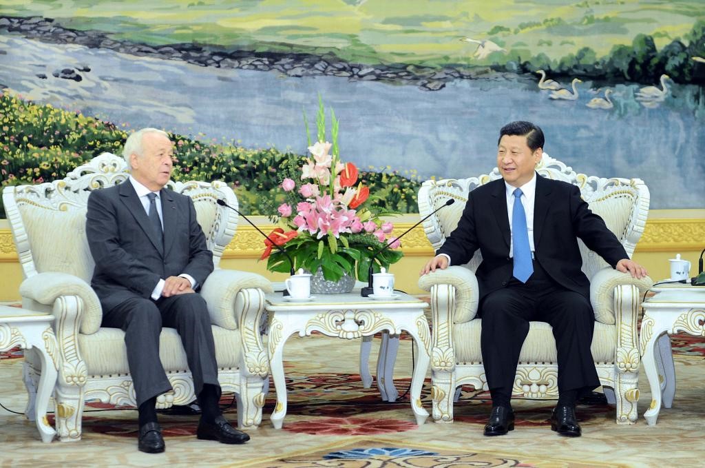 2012年10月23日，時任國家副主席習近平在北京人民大會堂會見阿蘭·梅裡埃。新華社記者 李濤 攝