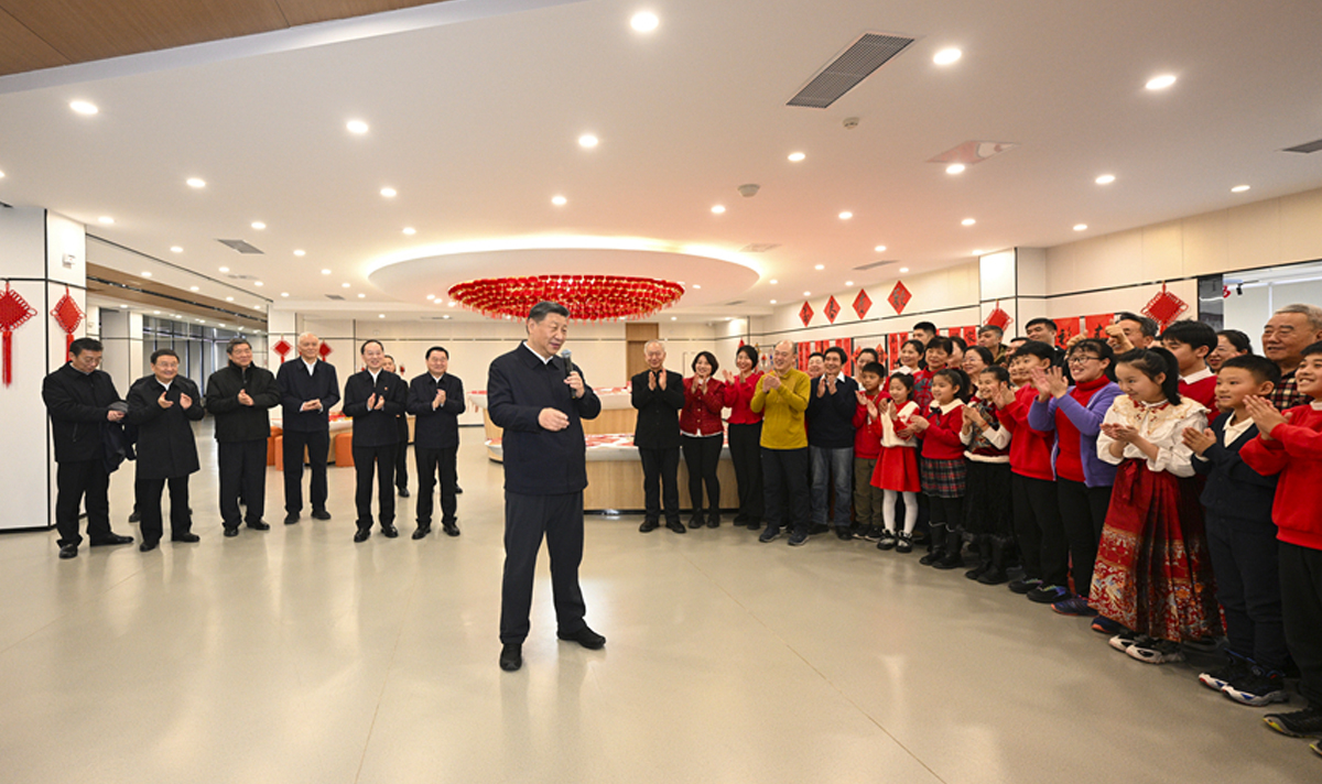 习近平春节前夕赴辽宁看望慰问基层干部群众