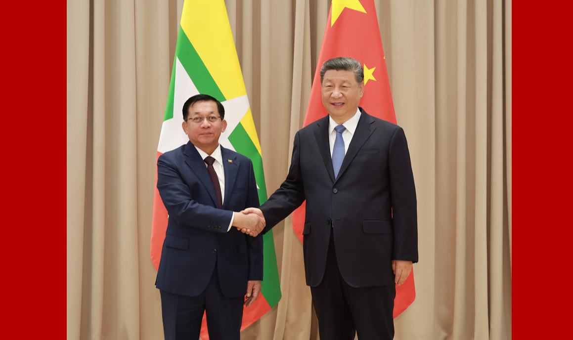 习近平会见缅甸领导人敏昂莱