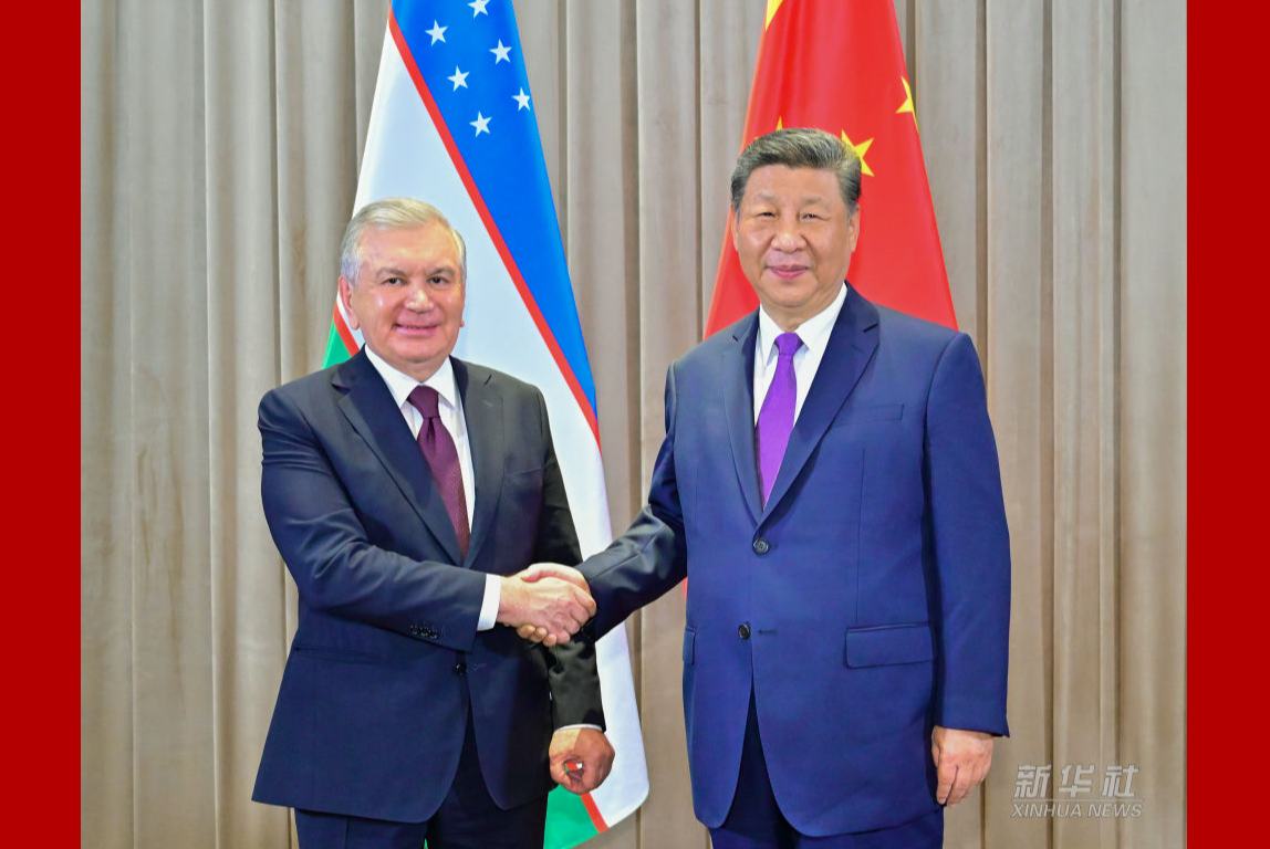 习近平会见乌兹别克斯坦总统米尔济约耶夫