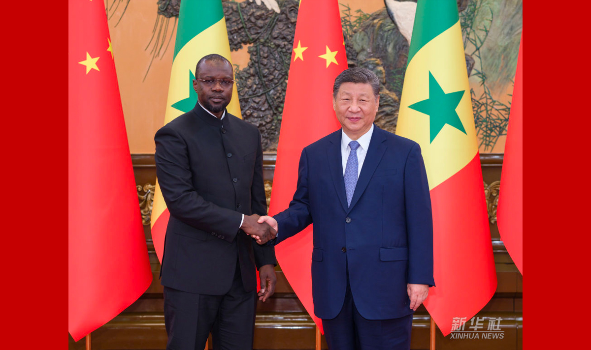 习近平会见塞内加尔总理松科