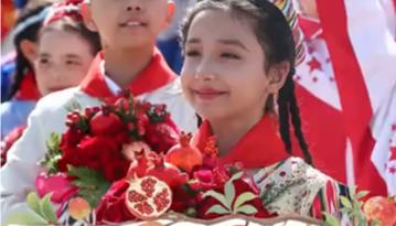 学习·知行丨锚定“五大战略定位” 习近平强调建设社会主义现代化新疆以习近平同志为核心的党中央深化对治疆规律的认识和把握，形成了新时代党的治疆方略，引领新疆迈入了历史上最好的发展时期，充分彰显了“两个确立”的决定性意义。