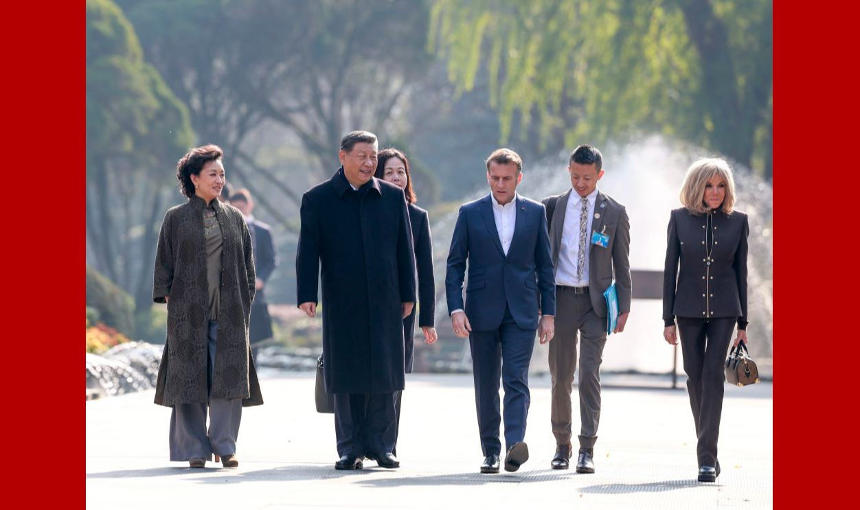 习近平同法国总统马克龙在成都非正式会晤