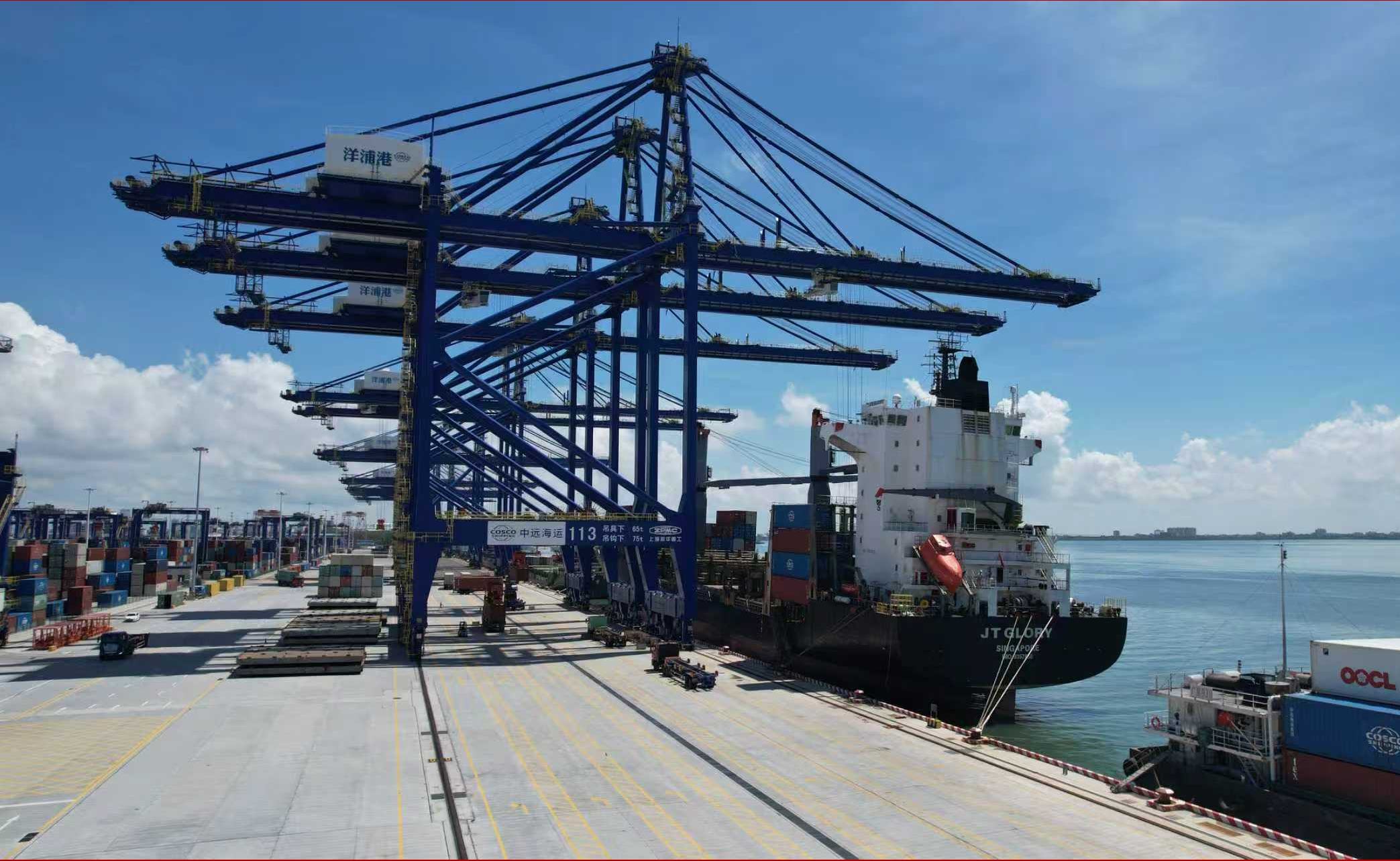 总书记要求高标准建设海南自由贸易港建设海南自由贸易港，是习近平总书记亲自谋划、亲自推动的新时代改革开放重大战略举措。一项项机制“护航”、一个个蓝图“落地”，海南在重点领域改革开放探索加快推进。