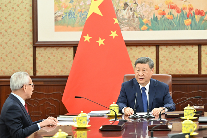 習近平聽取岑浩輝述職報告