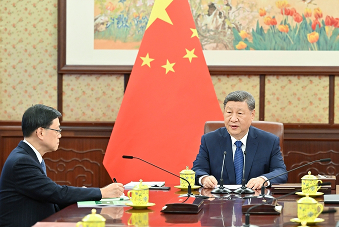 習近平聽取李家超述職報告