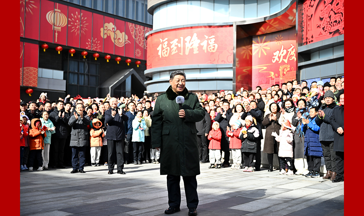 習近平春節前夕在北京看望慰問基層干部群眾