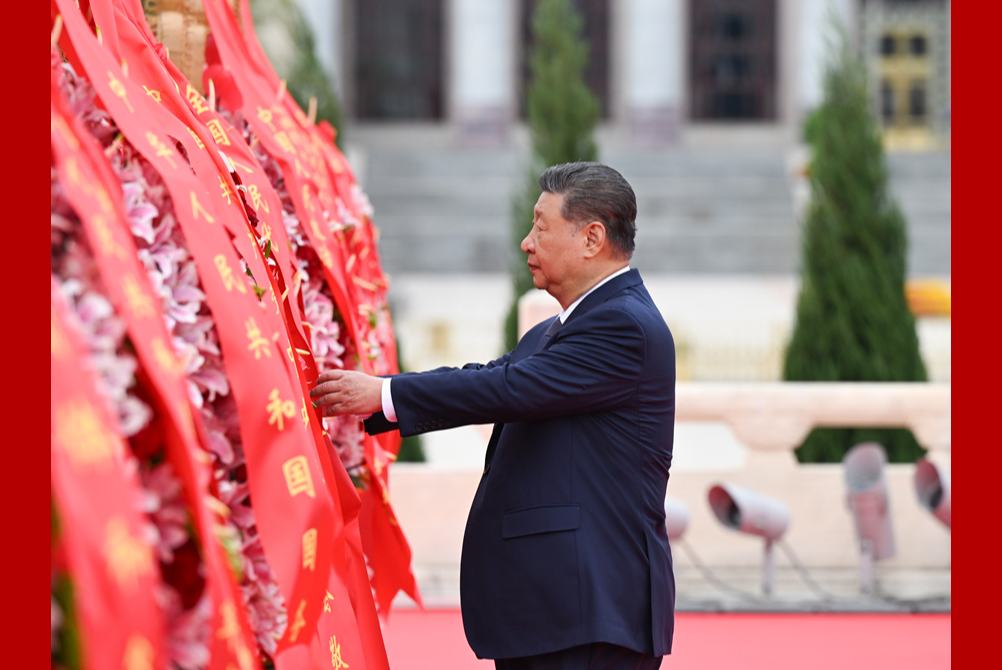 習近平等黨和國家領導人出席烈士紀念日向人民英雄敬獻花籃儀式
