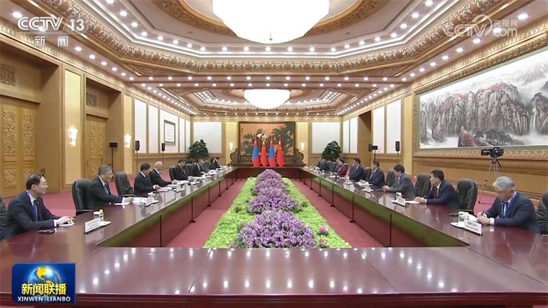習近平會見蒙古國總統