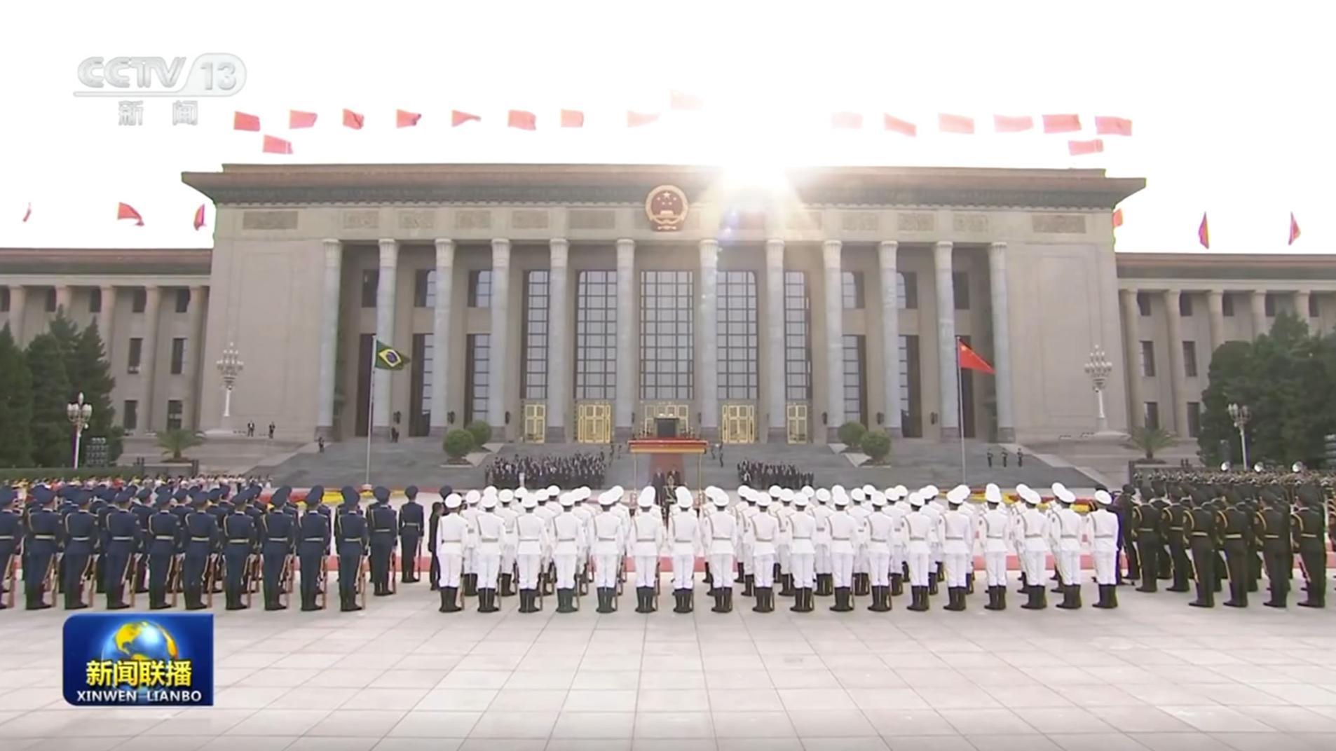 习近平举行仪式欢迎巴西总统访华