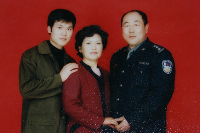 赵振金和他的妻儿--中国共产党新闻