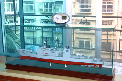 赵振金家中摆设的军舰模型(组图)--中国共产党