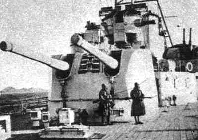 “重慶號”停泊在煙台港