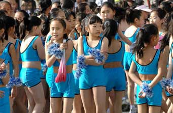 【<em>先锋</em>周刊】总理教官员吃饭:一碗小米粥,两个