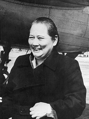 這是1963年宋慶齡在北京首都國際機場