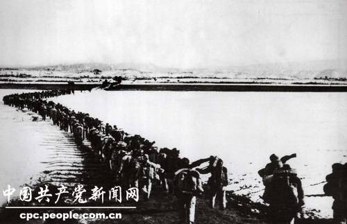 1950年10月19日,中国人民志愿军开赴朝鲜战场