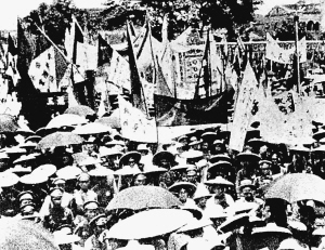 圖為１９２６年７月９日，廣州人民舉行集會歡送國民革命軍北伐。新華社發 