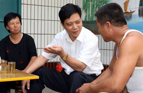 张云川:全面贯彻科学发展观 提高经济社会发展