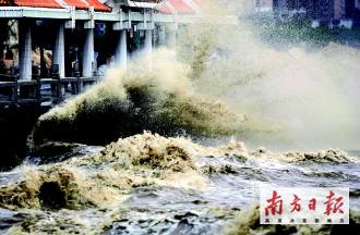 汪洋要求以人为本抗台风减少人员伤亡 广东首