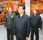 胡錦濤等黨和國家領導人參觀抗震救災主題展覽