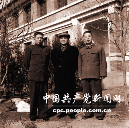 1959年宋任穷、陈赓、莫文骅在解放军政治学