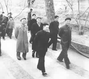 1963年3月,彭真同邓小平、李富春、杨尚昆在