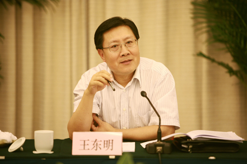王东明:乡镇机构改革要在2012年完成 今年是关