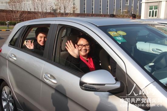 中外記者試乘北汽新能源汽車