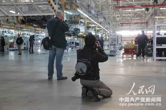 中外記者聚焦北汽新能源汽車