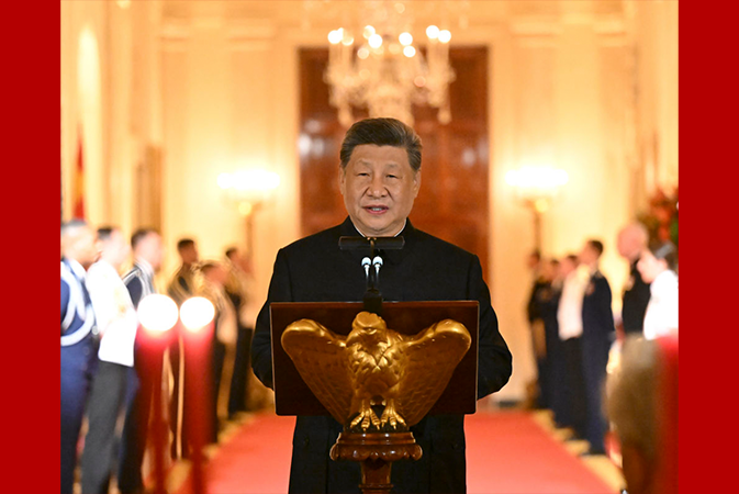 习近平和彭丽媛出席特朗普总统夫妇举行的欢迎宴会