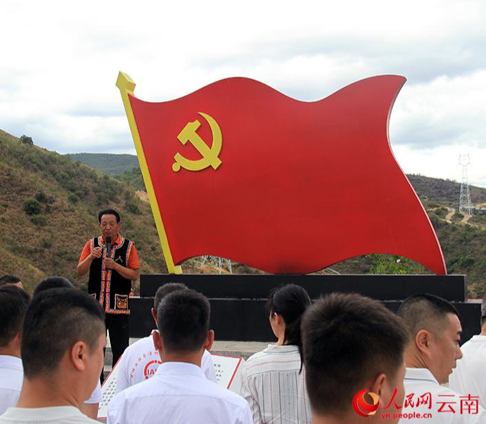 行进中国丨“把爷爷的故事，讲给更多人听”