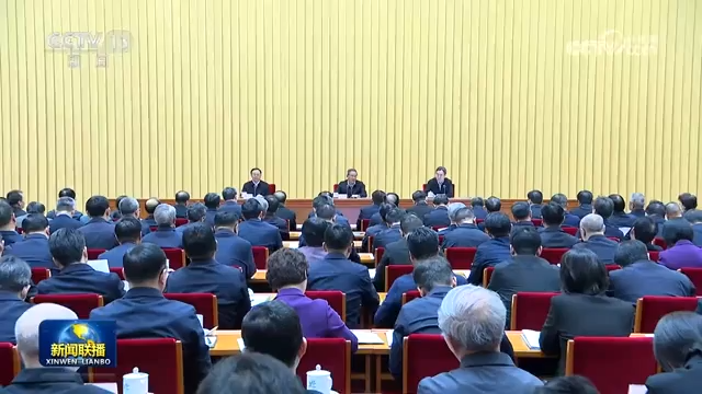 习近平就服务业发展作出重要指示强调 突出需求牵引改革攻坚科技赋能开放合作 努力开创服务业高质量发展新局面 李强出席全国服务业大会并讲话 丁薛祥作总结…